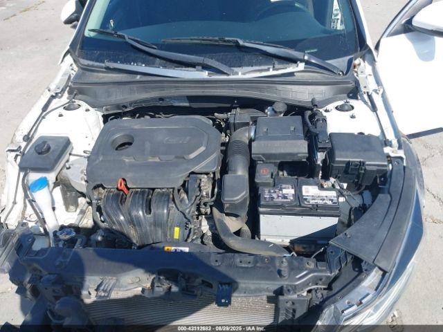 Kia Optima Lx Image 10