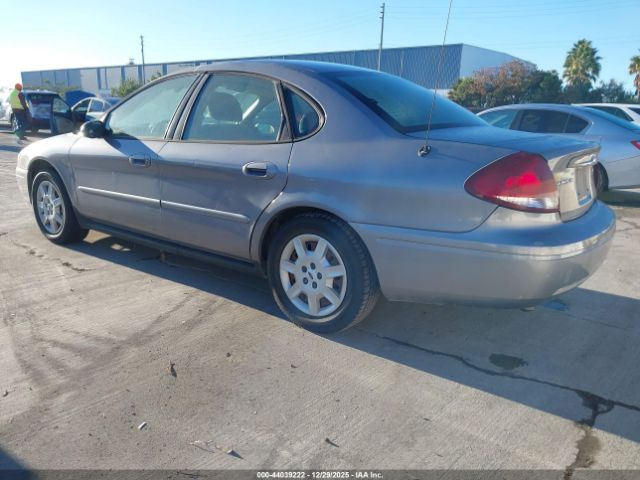 Ford Taurus Se Image 2