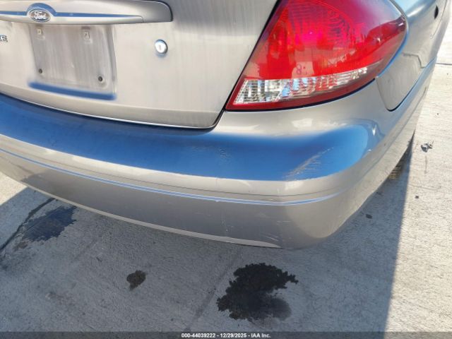 Ford Taurus Se Image 11