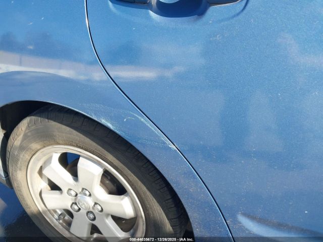 Toyota Prius Image 11