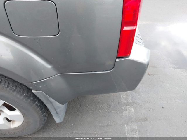 Nissan Pathfinder S Image 5