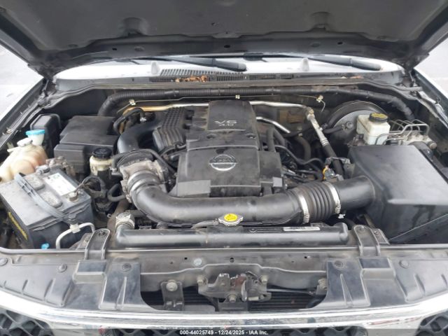 Nissan Pathfinder S Image 9