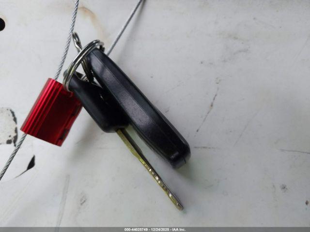 Nissan Pathfinder S Image 8