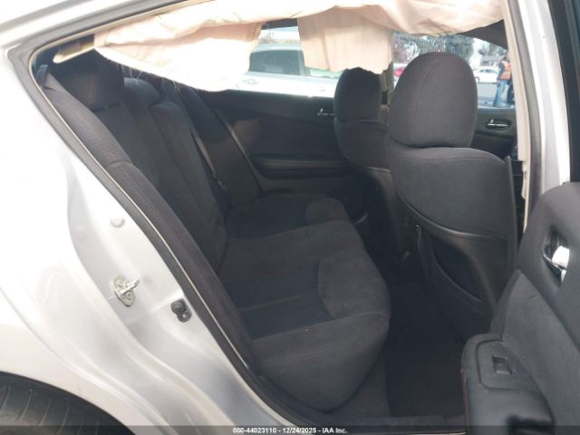 Nissan Maxima 3.5 S Image 15