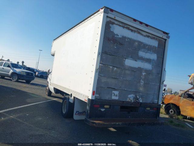 Ford Econoline E350 Cutaway Van Image 8