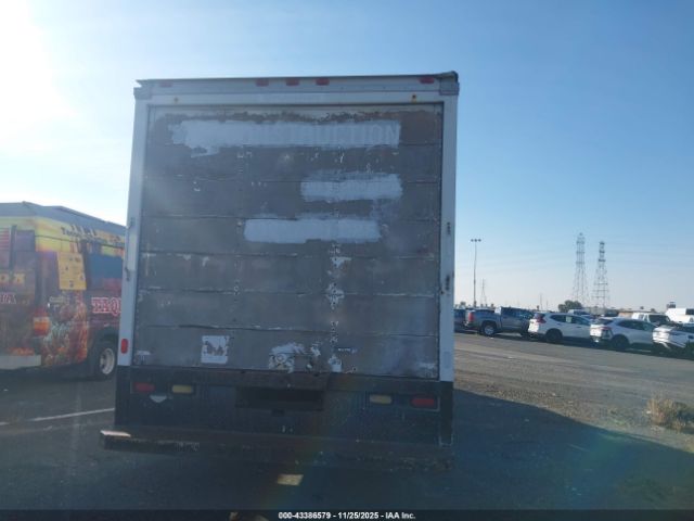 Ford Econoline E350 Cutaway Van Image 11