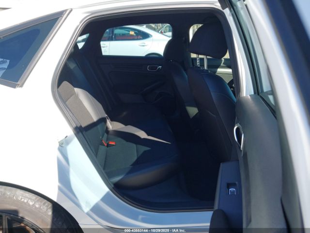 Honda Civic Sport Image 2