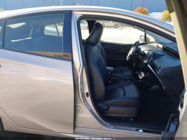 Toyota Prius Prime Premium Image 3