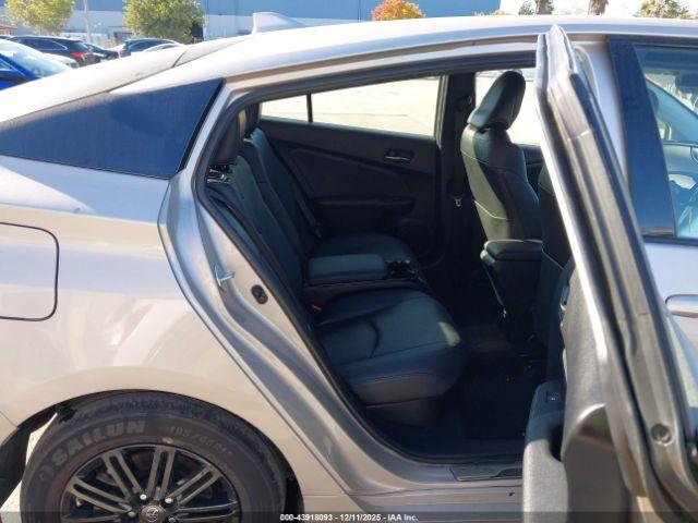 Toyota Prius Prime Premium Image 4