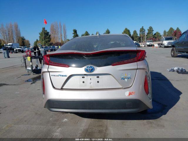 Toyota Prius Prime Premium Image 15