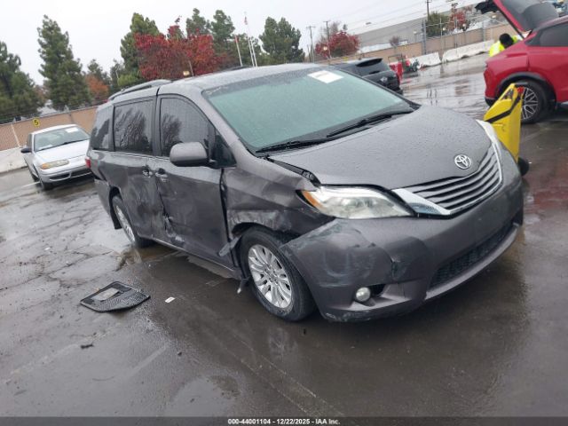 Toyota Sienna Xle 8 Passenger Image 1