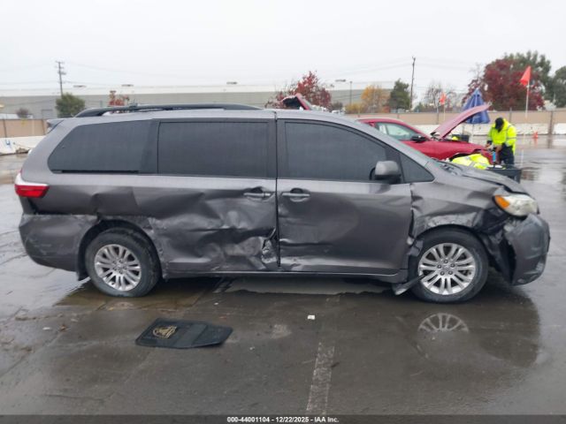 Toyota Sienna Xle 8 Passenger Image 7