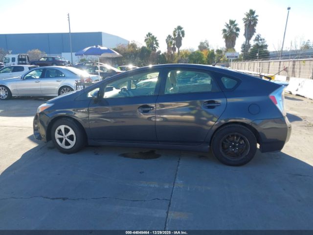 Toyota Prius Two Image 15