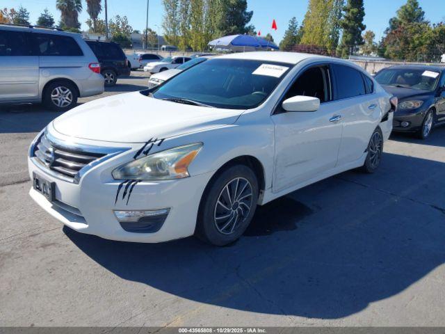 Nissan Altima Image 5