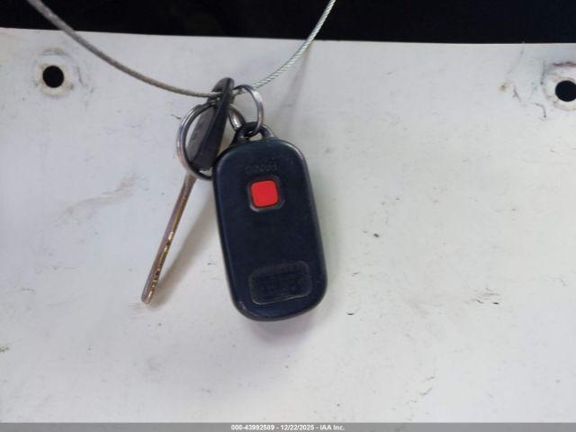 Toyota Corolla S Image 8