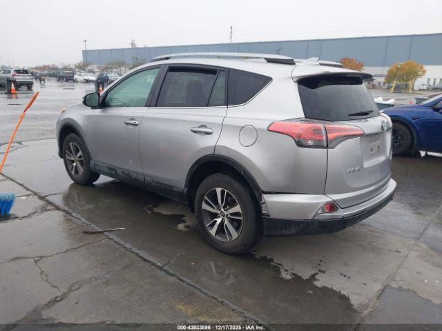 Toyota RAV4 Xle Image 16