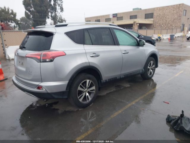 Toyota RAV4 Xle Image 7