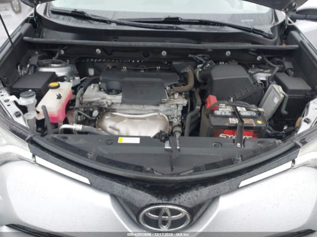 Toyota RAV4 Xle Image 6