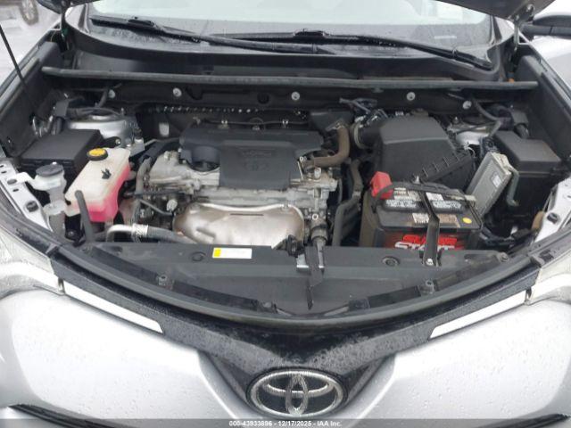 Toyota RAV4 Xle Image 6