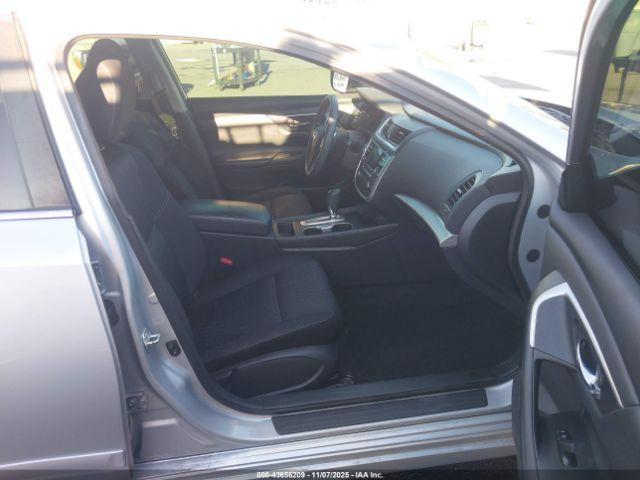 Nissan Altima 2.5 S Image 2