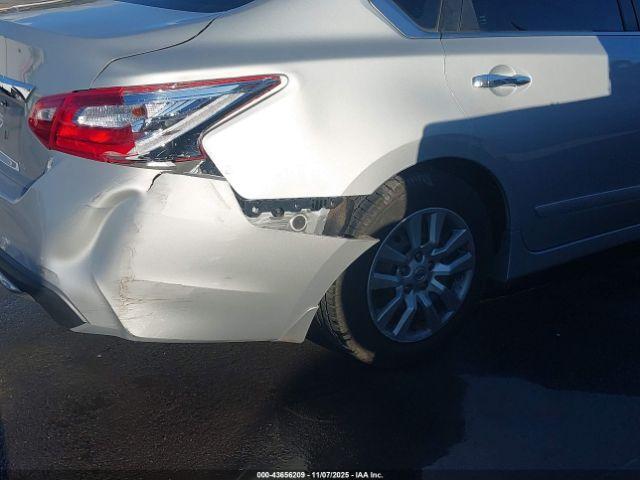 Nissan Altima 2.5 S Image 5