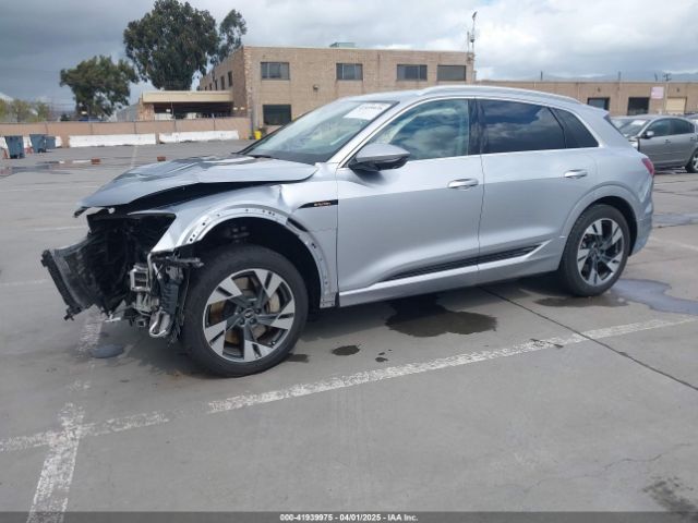 Audi e-tron Prestige Quattro Image 11