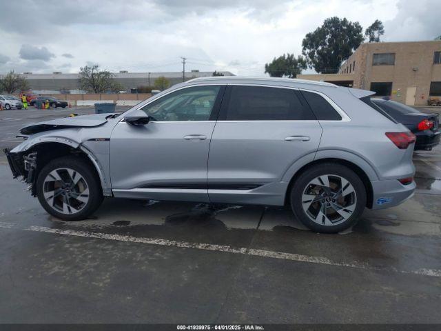 Audi e-tron Prestige Quattro Image 8