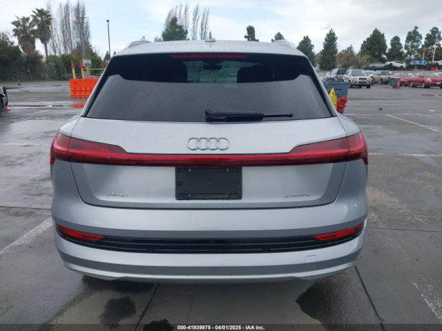 Audi e-tron Prestige Quattro Image 4