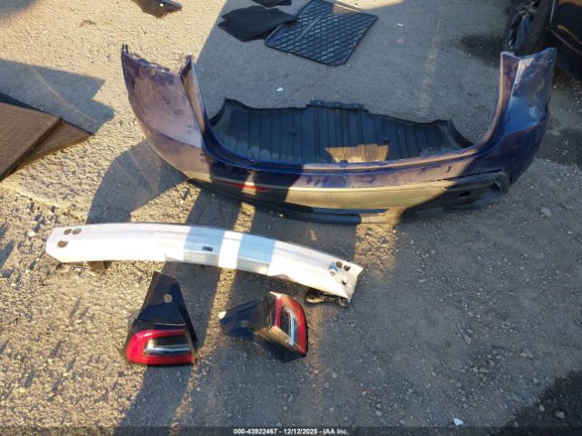 Tesla Model Y Image 9