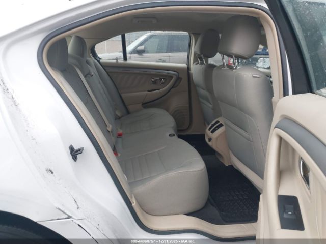 Ford Taurus Se Image 3