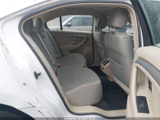 Ford Taurus Se Image 3