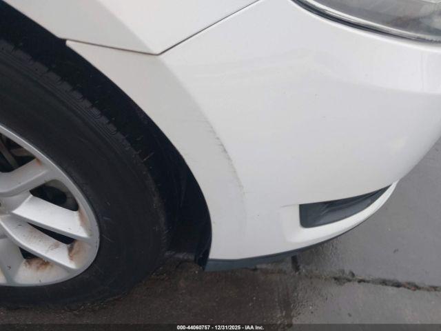 Ford Taurus Se Image 4