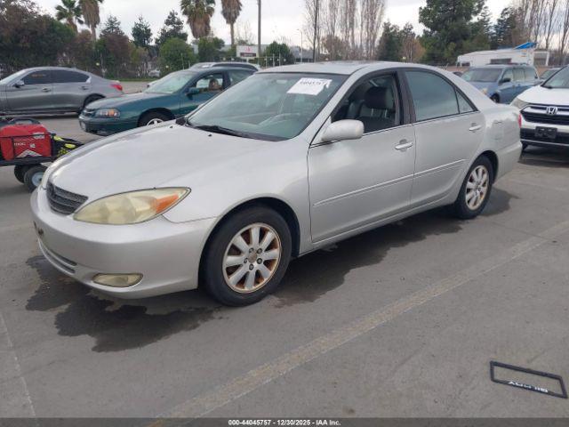 Toyota Camry Xle Image 11