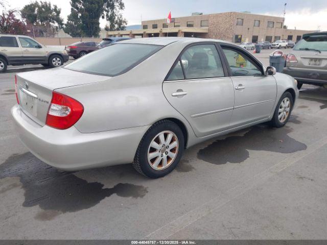 Toyota Camry Xle Image 10