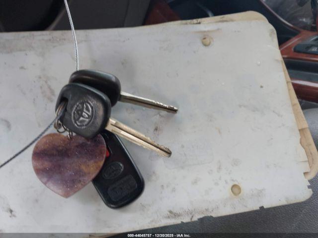 Toyota Camry Xle Image 8