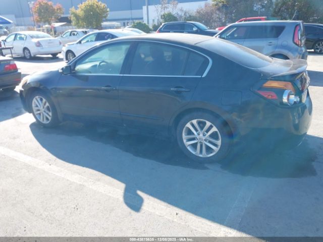 Nissan Altima 2.5 S Image 2