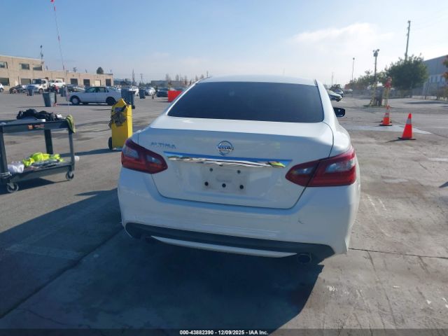 Nissan Altima 2.5 S Image 12