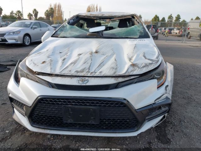 Toyota Corolla Se Image 6