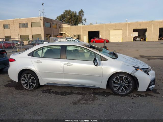 Toyota Corolla Se Image 7