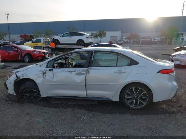 Toyota Corolla Se Image 9