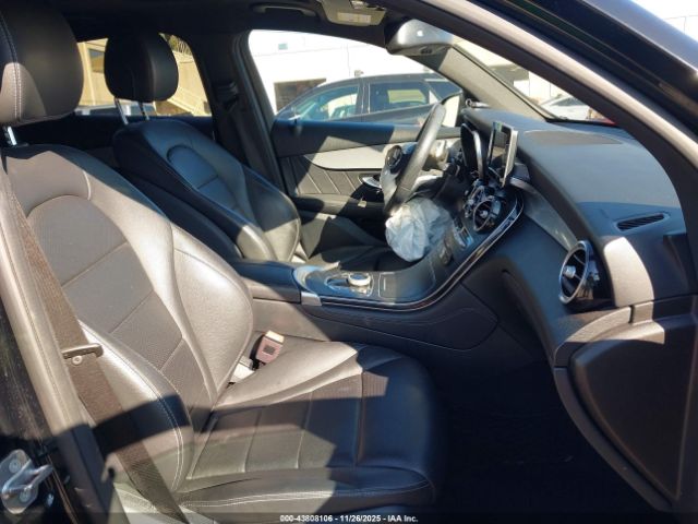 Mercedes-Benz GLC 4matic Image 15