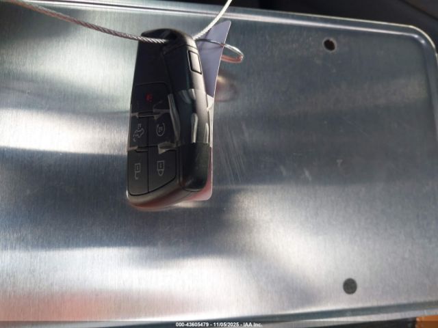 General Motors Sierra 2500HD 4wd  Standard Bed At4 Image 9