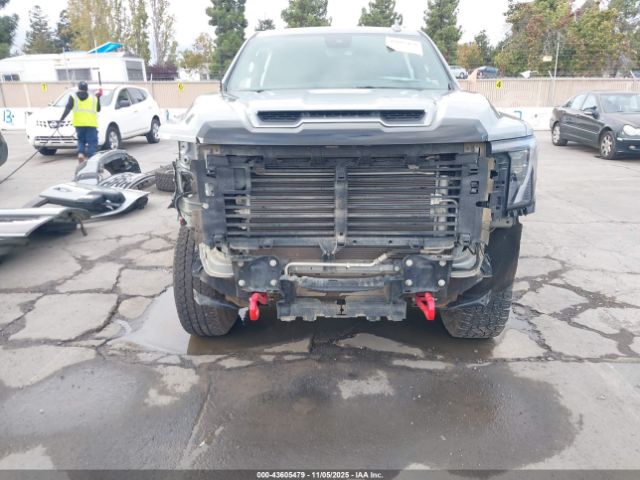 General Motors Sierra 2500HD 4wd  Standard Bed At4 Image 2