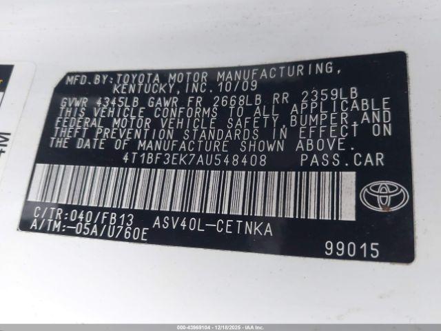 Toyota Camry Le Image 9