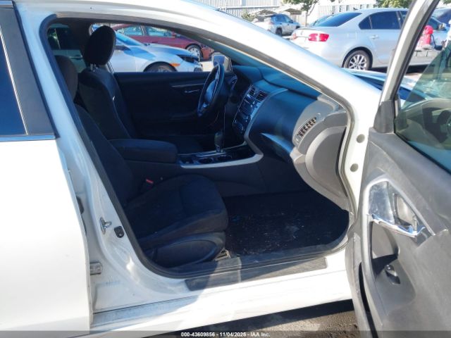 Nissan Altima 2.5 S Image 14