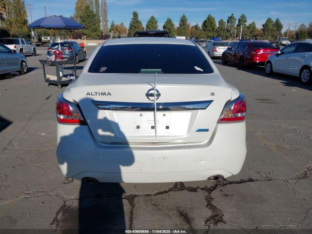 Nissan Altima 2.5 S Image 9