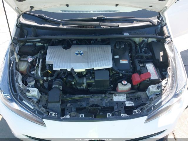 Toyota Prius Le Image 13