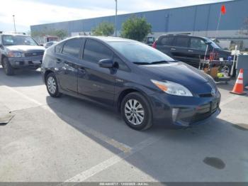  Salvage Toyota Prius