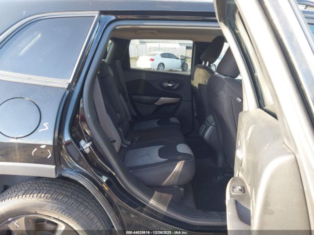 Jeep Cherokee Latitude Fwd Image 4