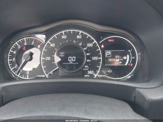 Nissan Versa Image 7